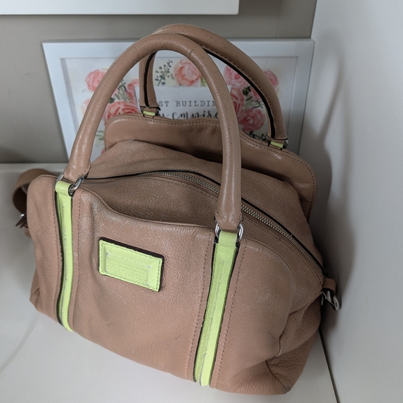 💚 Vintage 2010's Marc Jacobs Classic Q Fran Pebble Leather Crossbody Bag, Taupe - Picture 5 of 16